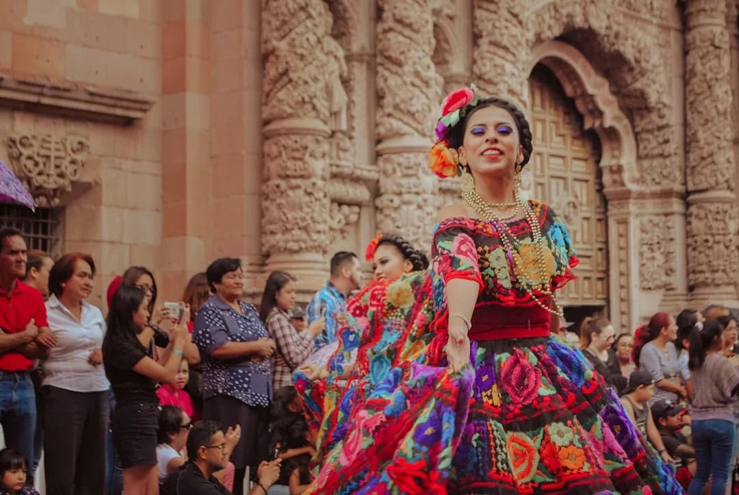 Cover Image for Destinos Latinos 2026 y Cultura: Trends, Tech, Markets